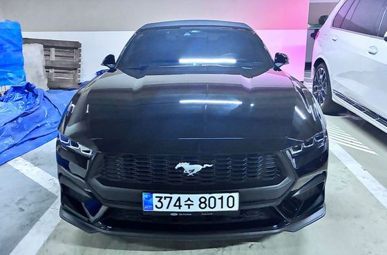 Ford Mustang 2.3 Ecoboost Premium Convertible — пробег 11 950 км — фото 1 из 5