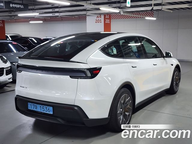 Tesla Model Y L Long Range AWD — пробег 10 км — фото 5 из 5