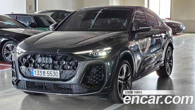 Audi Q5 45 TFSI Quattro Sportback S Line Black Edition — пробег 36 км — фото 2 из 5