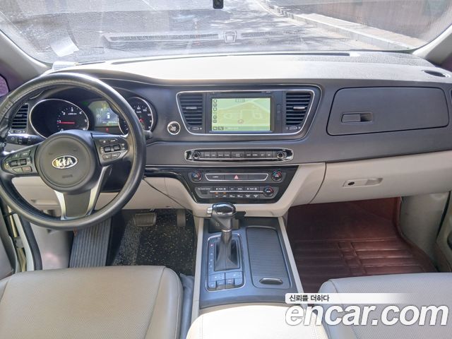 Kia Carnival 11-seater Luxury — пробег 163 000 км — фото 5 из 5