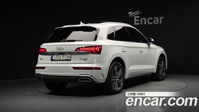 Audi Q5 45 TFSI Quattro Premium — пробег 7 570 км — фото 2 из 5