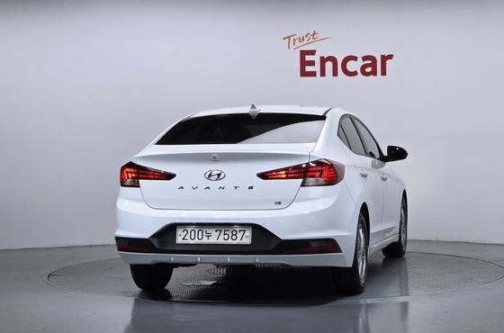 Hyundai AVANTE 1.6 Smart — пробег 79 876 км — фото 4 из 5
