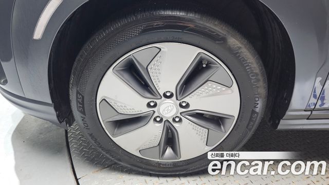 Hyundai Kona из Кореи Encar