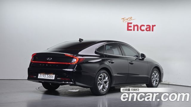 Hyundai Sonata 2.0 Premium Plus — пробег 10 800 км — фото 2 из 5