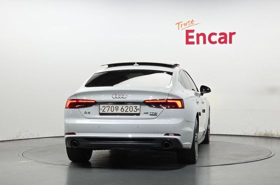 Audi A5 45 TFSI Quattro Premium Sportback — пробег 129 684 км — фото 4 из 5