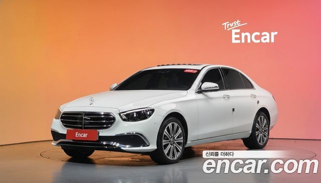 Mercedes-Benz E-Class E350 4MATIC Exclusive — пробег 6 946 км — фото 1 из 5