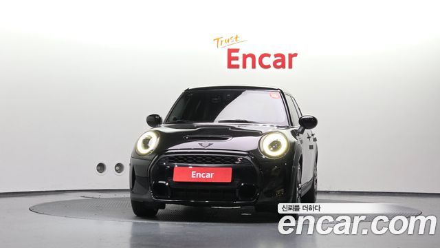Mini Cooper 5Door Classic Third Generation — пробег 22 532 км — фото 3 из 5