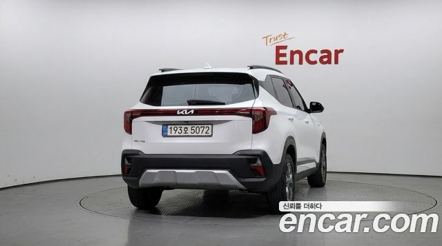 Kia Seltos из Кореи Encar
