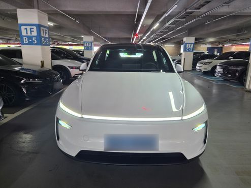 Tesla Model Y RWD — пробег 2 800 км — фото 3 из 5