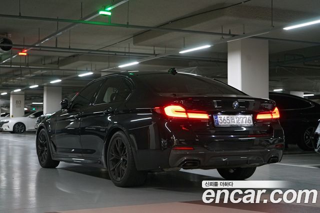 BMW 5-Series 520i M Sport — пробег 24 500 км — фото 2 из 5