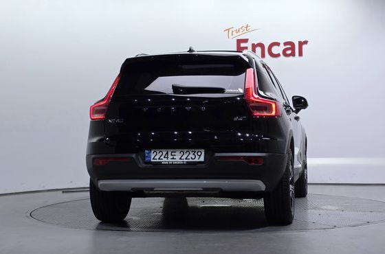 Volvo XC40 B4 Inscription — пробег 54 540 км — фото 4 из 5