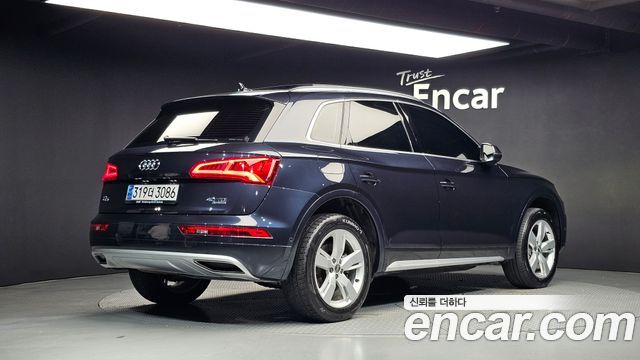 Audi Q5 40 TDI Quattro Premium — пробег 212 687 км — фото 2 из 5