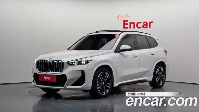 BMW X1 xDrive 20i M Sport — пробег 5 960 км — фото 1 из 5