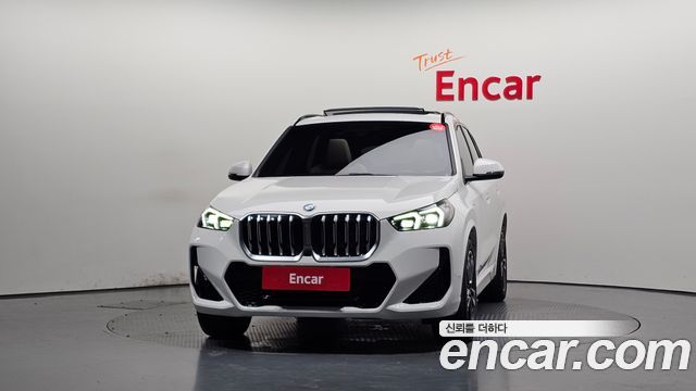BMW X1 xDrive 20i M Sport — пробег 5 960 км — фото 3 из 5