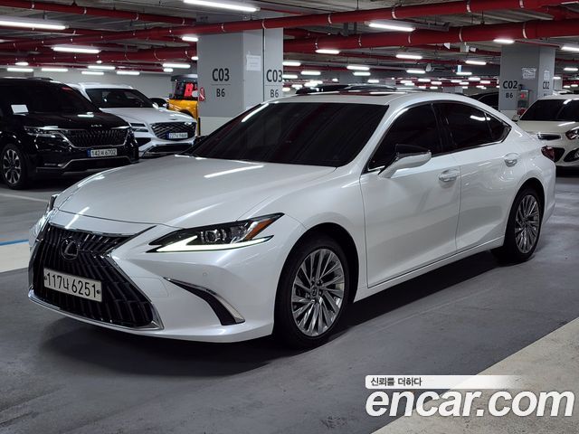 Lexus ES Luxury Plus — пробег 26 131 км — фото 1 из 5