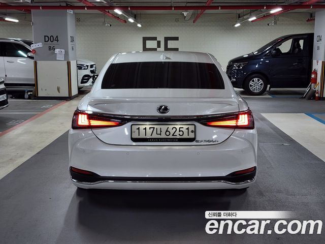 Lexus ES Luxury Plus — пробег 26 131 км — фото 4 из 5