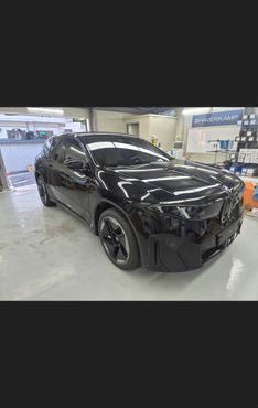 BMW iX3 50 xDrive M 스포츠 — пробег 10 км — фото 5 из 5