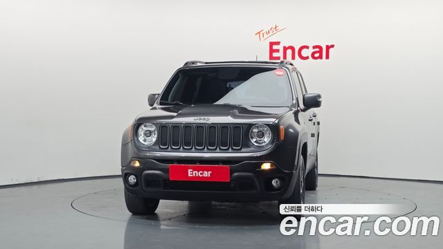 Jeep Renegade 2.0 Diesel Tailhawk AWD — пробег 70 007 км — фото 3 из 5