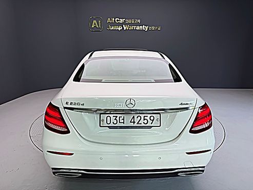 Mercedes-Benz E-Class E220d 4MATIC Exclusive — пробег 115 954 км — фото 4 из 5