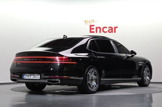 Genesis G90 Gasoline 3.5 Turbo e-S/C AWD LWB — пробег 106 464 км — фото 2 из 5
