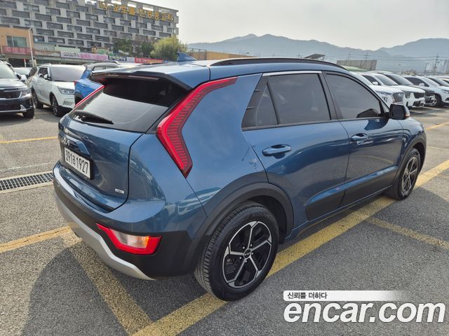 Kia Niro Trendy — пробег 93 401 км — фото 4 из 5