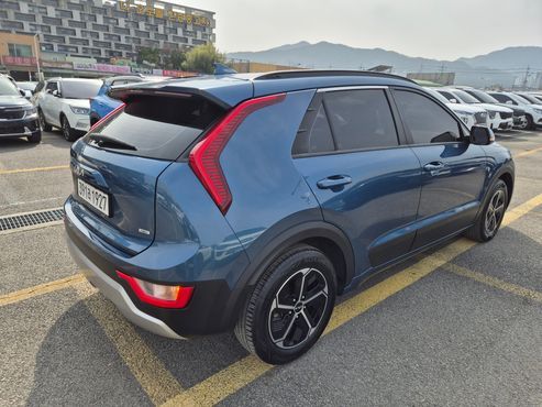 Kia Niro Trendy — пробег 93 401 км — фото 4 из 5