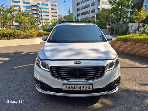 Kia Carnival 9-seater Prestige — пробег 113 221 км — фото 1 из 5