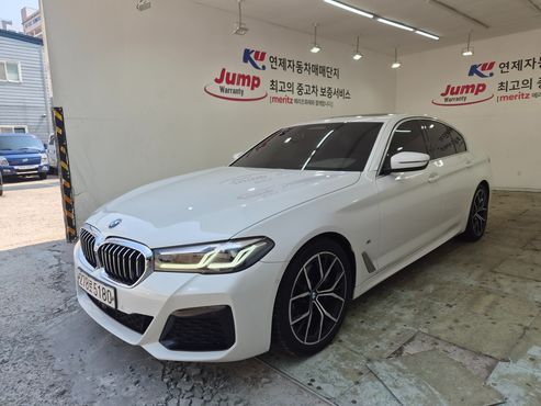 BMW 5-Series 520i M Sport — пробег 68 375 км — фото 2 из 5