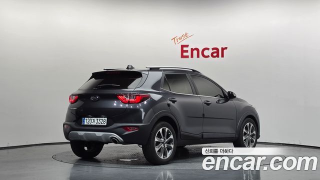 Kia Stonic из Кореи Encar