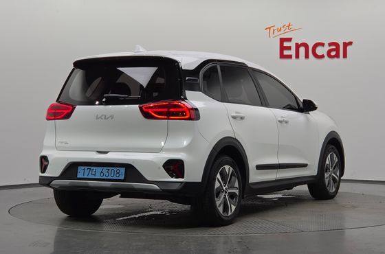 Kia Niro Earth — пробег 150 866 км — фото 2 из 5