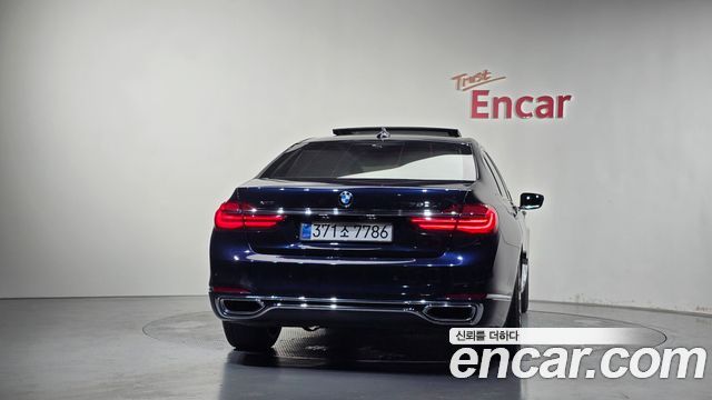 BMW 7-Series 750Li xDrive — пробег 111 368 км — фото 4 из 5