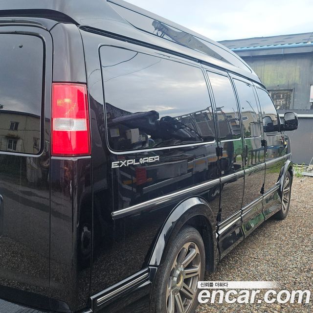 Chevrolet Express Van 6.0 — пробег 62 000 км — фото 2 из 5