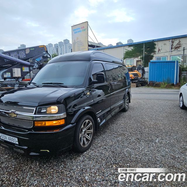 Chevrolet Express Van 6.0 — пробег 62 000 км — фото 3 из 5