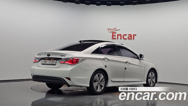 Hyundai Sonata 2.0 Premium — пробег 174 830 км — фото 2 из 5
