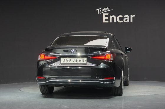 Lexus ES Executive — пробег 131 397 км — фото 4 из 5