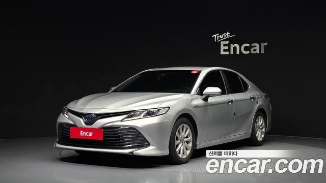 Toyota Camry 2.5 LE Hybrid — пробег 80 876 км — фото 1 из 5