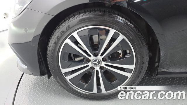 Mercedes-Benz E-Class E250 Avantgarde — пробег 91 182 км — фото 5 из 5