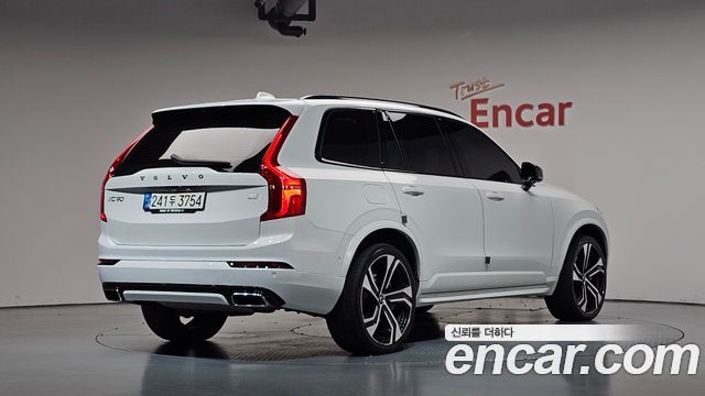 Volvo XC90 T8 R-Design Hybrid — пробег 49 878 км — фото 2 из 5