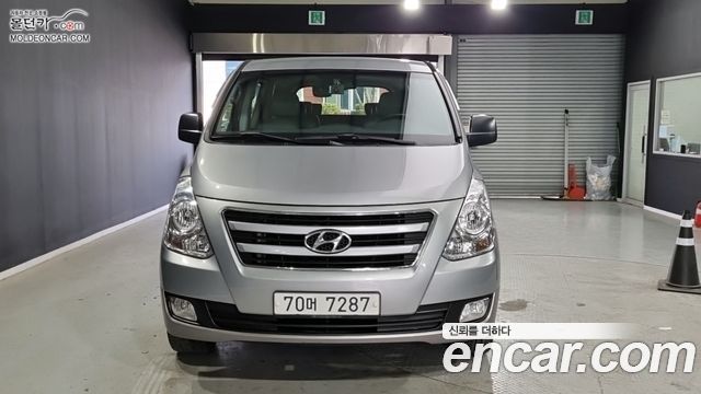 Hyundai Starex 4WD 11-Seater Wagon Modern Special — пробег 192 572 км — фото 3 из 5