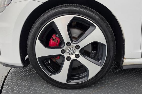 Volkswagen Golf 2.0 GTI — пробег 92 460 км — фото 5 из 5