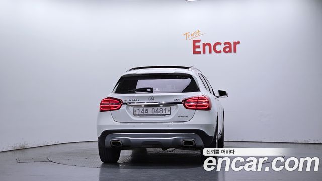 Mercedes-Benz GLA-Class GLA200 CDI 4MATIC — пробег 106 468 км — фото 4 из 5