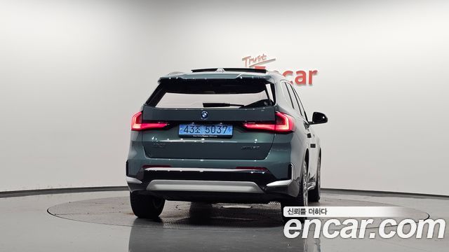 BMW iX1 из Кореи Encar