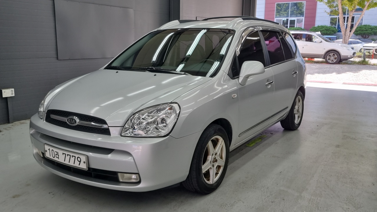 Kia Carens из Кореи Encar