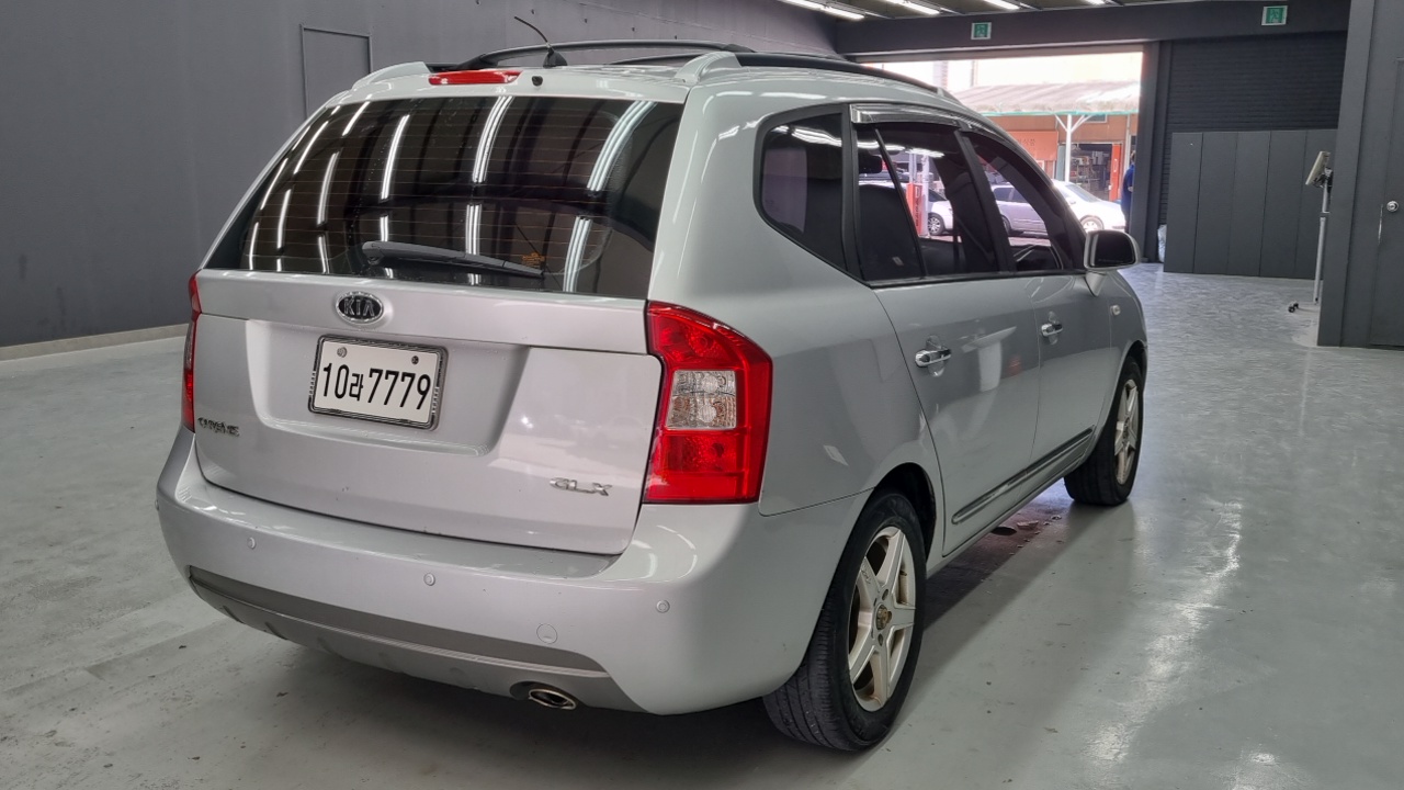 Kia Carens из Кореи Encar