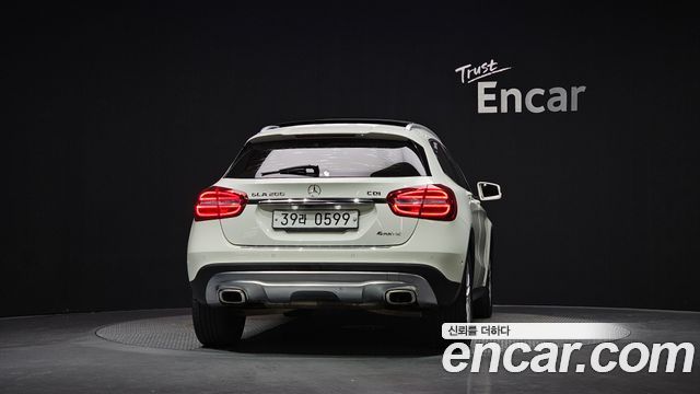 Mercedes-Benz GLA-Class из Кореи Encar