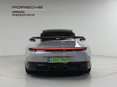 Porsche 911 Carrera GTS — пробег 3 440 км — фото 4 из 5