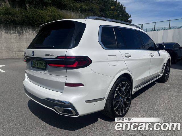 BMW X7 xDrive 40i M Sport 7STR — пробег 4 851 км — фото 3 из 5
