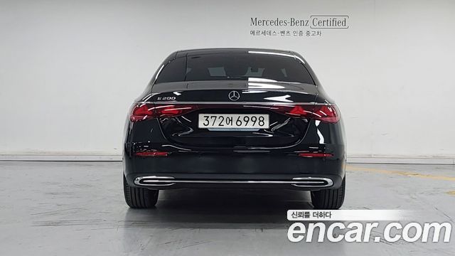 Mercedes-Benz E-Class E200 Avantgarde — пробег 31 730 км — фото 4 из 5