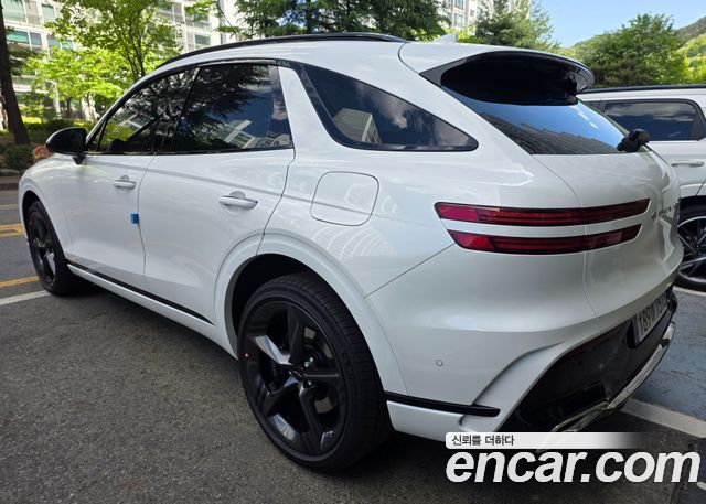 Genesis GV70 2.5T Gasoline 2WD — пробег 1 890 км — фото 2 из 5