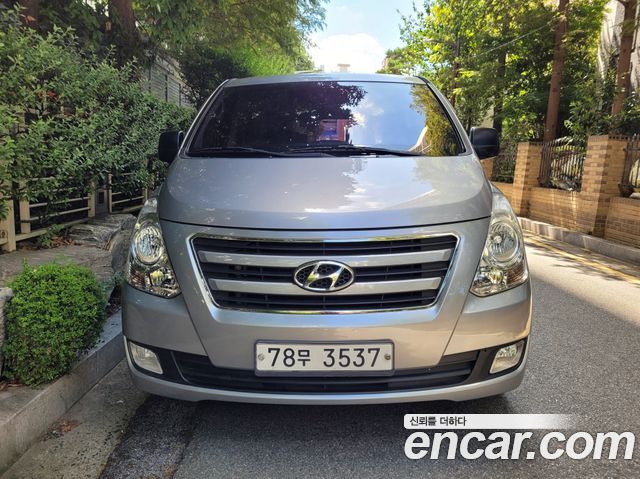 Hyundai Starex 12-Seater Wagon Smart — пробег 125 694 км — фото 1 из 5